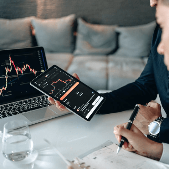 Bexlorit team di esperti di investimenti in criptovalute